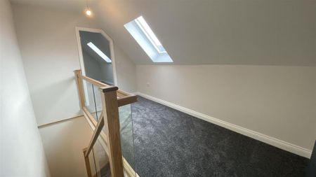 5 bedroom detached house to rent - Photo 4