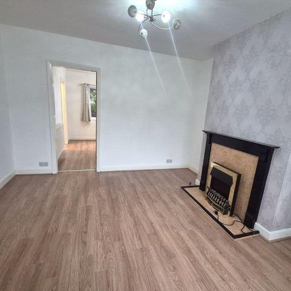 2 bedroom end of terrace house to rent - Photo 1
