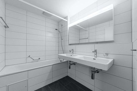 Living in a family-friendly environment - Photo 5