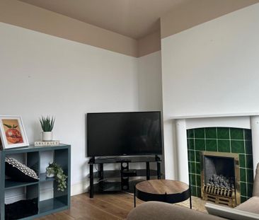 2 bedroom terraced house to rent - Photo 2