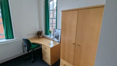 Silver Ensuite (High Fl) - Photo 5