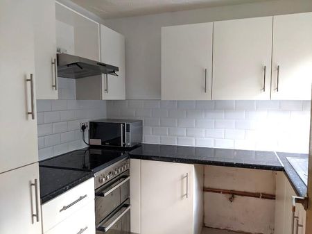 2 bed flat to rent in Pasteur Close, Colindale, NW9 - Photo 2