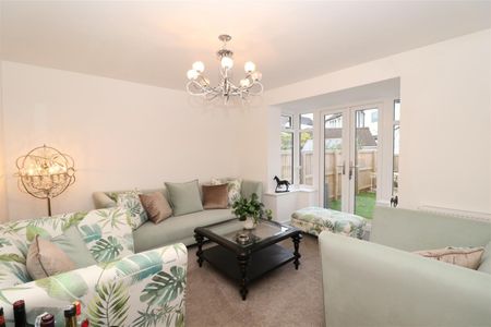 3 bedroom detached house to rent - Photo 4