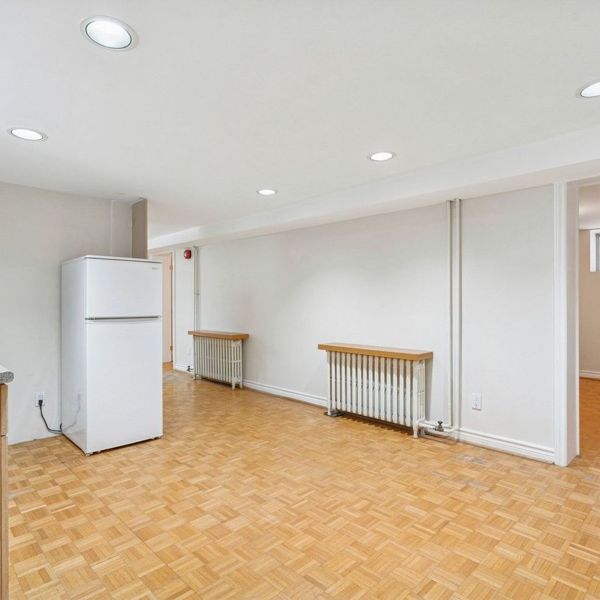 For Lease - 12 Foxbar Road Unit# Basement, Toronto, Ontario - Photo 1