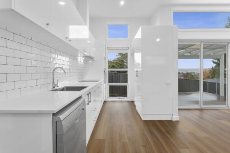 North Facing Two Bedroom Home with Stunning Views - Photo 5