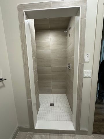 For Lease - 837 King Street Unit# 204, Hamilton, Ontario - Photo 2