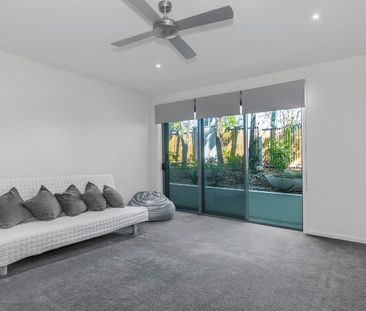 Sophisticated Three-Level Villa in Exclusive TSS Precinct - Photo 2