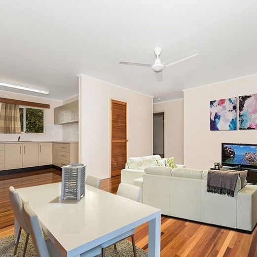 Conveniently located Duplex! - Both Units Available! - Photo 1