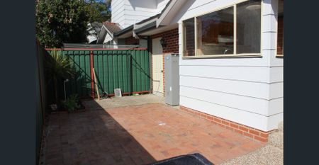 Sun Soaked and Spacious - Photo 5