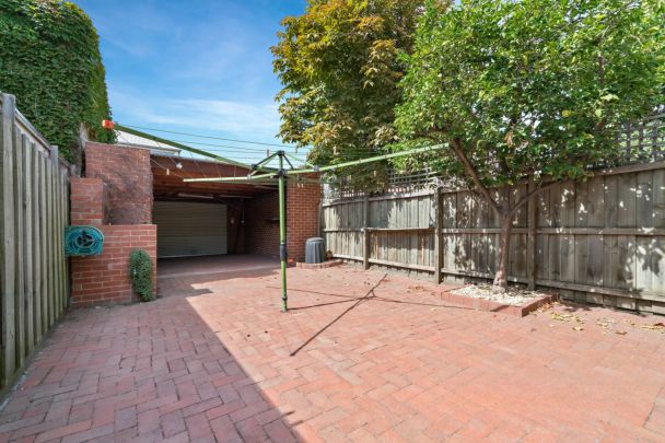 Superb Location & Space! - Photo 1