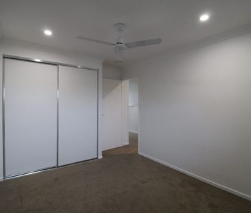 Stylish & Spacious Townhouse Perfect for Any Lifestyle - Photo 2