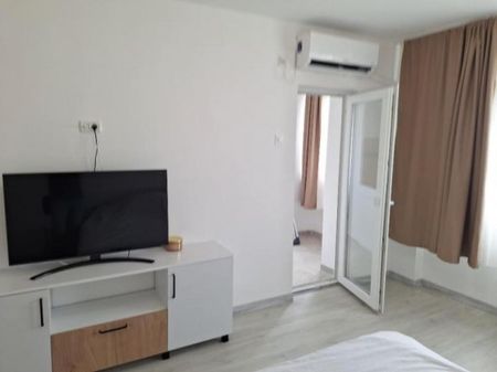 Obor etaj 10 decomandat - Photo 2