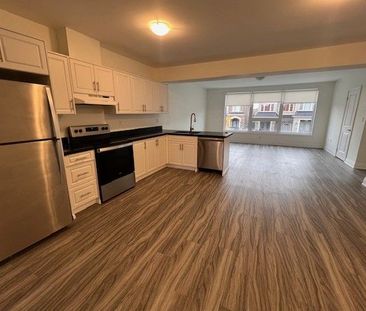 For Lease - 77 Vedette Way, Vaughan, Ontario - Photo 4