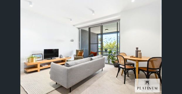 Bright & Modern 2-Bedroom Perth Unit - Photo 1