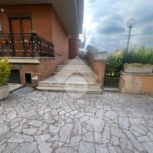 Trilocale in affitto - Photo 2
