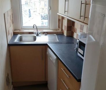 2 bedroom private hall to rent - Photo 4