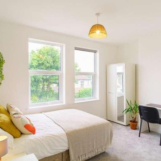 Kings Avenue, Falmouth, TR11 - Photo 1