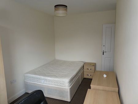 10 Devon Place - Photo 4