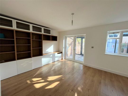 3 bedroom terraced house to rent - Photo 1