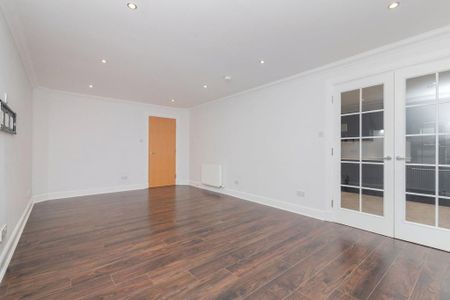 3 bedroom apartment to rent - Photo 4