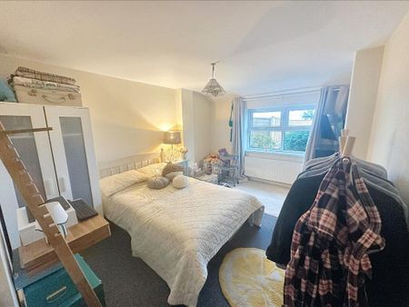 2 bedroom ground floor flat to rent - Photo 4