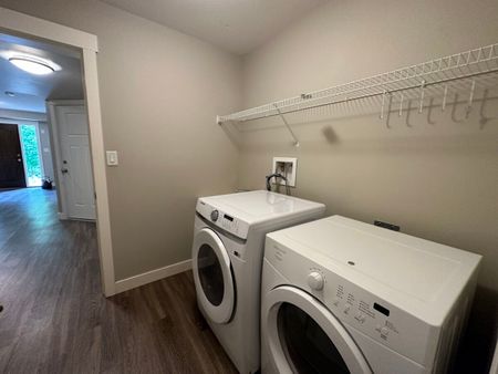 Spacious Upper in Promontory - Photo 2