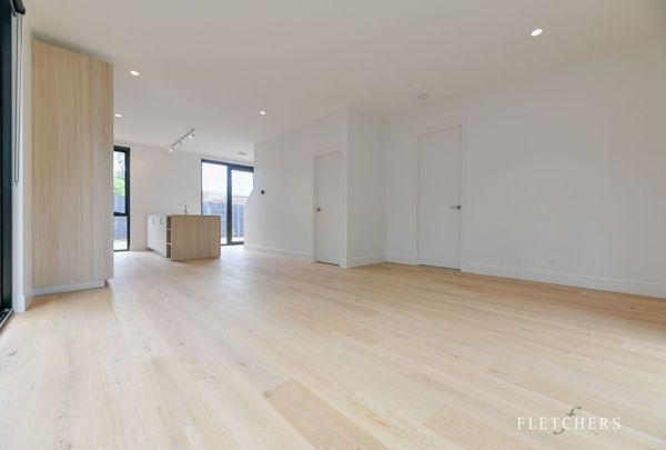 2/31 Kitchener Rd, Croydon VIC 3136 - Townhouse For Rent | Domain - Photo 1