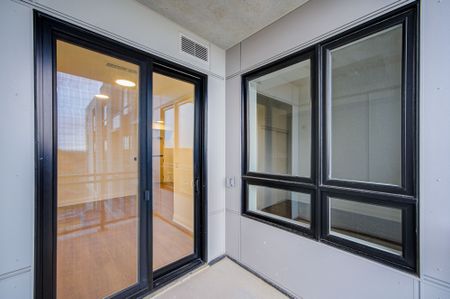 For Lease - 3250 Carding Mill Trail Unit# 401, Oakville, Ontario - Photo 4