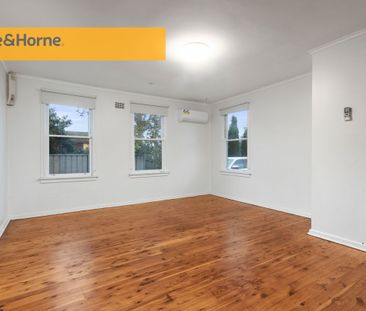 Well presented 4 bedder! - Photo 1