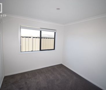 NEW - MODERN - FOUR BEDROOM HOUSE - Photo 5