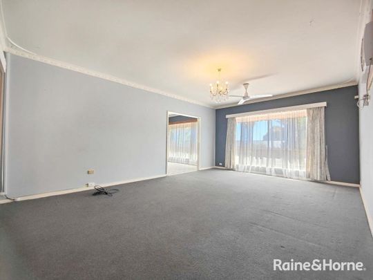 Spacious Family Home in Murray Bridge - Photo 1