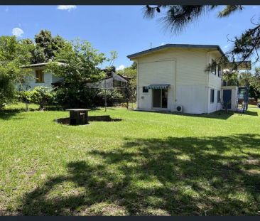 “Highset house with a large yard in Wacol” - Photo 4