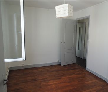 TYPE III - CENTRE VILLE DE POITIERS - Photo 2