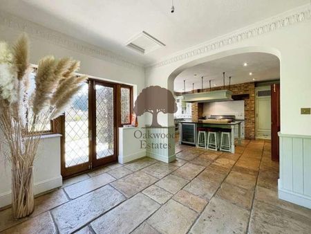 Stoke Park Avenue, Farnham Royal, SL2 - Photo 3
