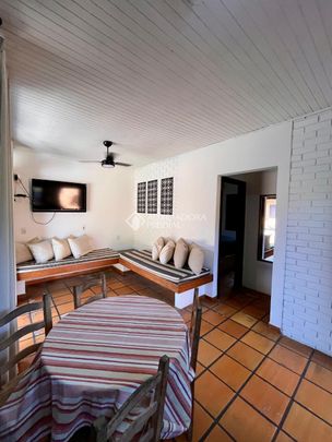 Casa em Condomínio com 1 quarto e 38m² para alugar em Lagoa da Conceição, Florianópolis. - Photo 1