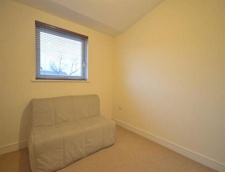2 Bedroom Apartment To Let - Photo 2