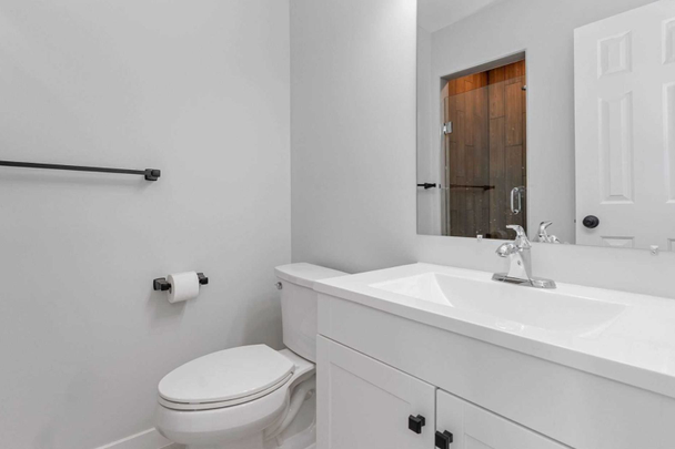 For Lease - 618 Barton Street Unit# 26, Hamilton, Ontario - Photo 1