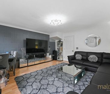 4 bedroom terraced house to rent - Photo 3