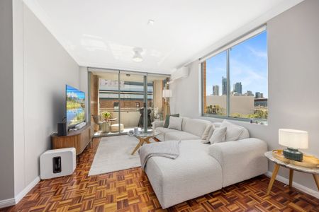 Contemporary Elegance in a Prime City Locale - Photo 5