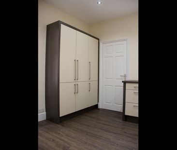 4 Bed Semi-Detached House, Bridge Grove, NG2 - Photo 5