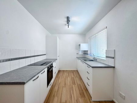 19/172 Brunker Road, Adamstown - Photo 5