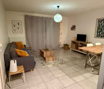 Location Appartement 2 pièces 43m² PESSAC 33600 - Photo 2