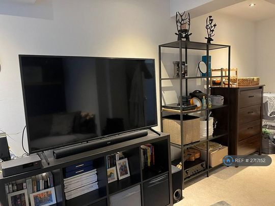 2 bedroom maisonette to rent - Photo 1