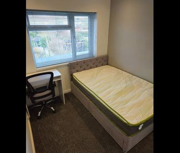 Room in a Shared House, Sheriff Avenue, CV4 - Photo 3