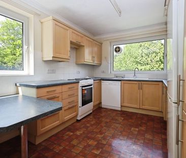 St Valerie Road, Bournemouth - Photo 4
