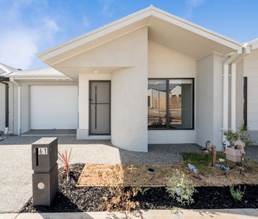 61 Grangehill Mews, Wyndham Vale VIC 3024 - House For Rent | Domain - Photo 2