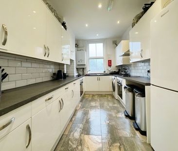 House Share to rent - Bellingham Road, London, SE6 - Photo 6