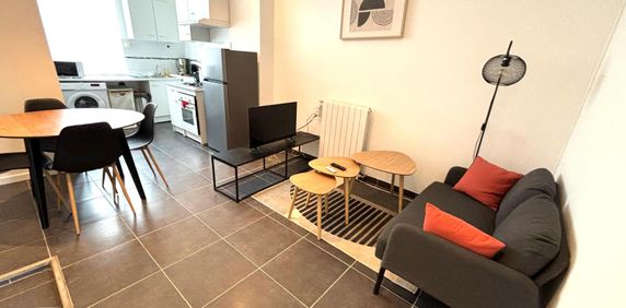 Location Appartement 2 pièces 31m² ST ETIENNE 42000 - Photo 2