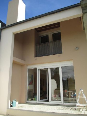 CENTRE VILLE - Résidence calme avec espaces verts. Appartement en triplex de 90 m² avec terrass... - Photo 3