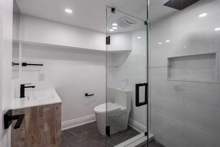 For Lease - 2555 Dundas Street Unit# Basement, Toronto, Ontario - Photo 3